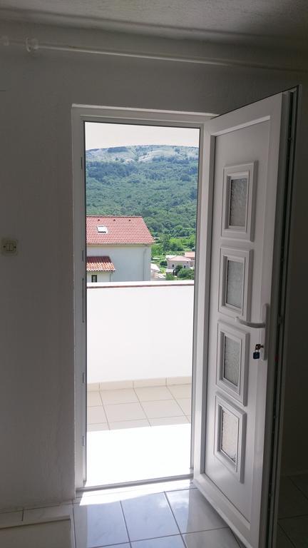 Ruza Apartmani Draga Bascanska Exterior photo