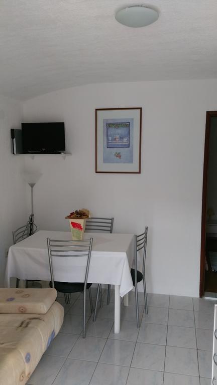 Ruza Apartmani Draga Bascanska Exterior photo