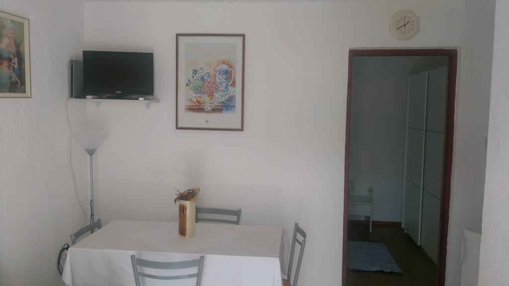 Ruza Apartmani Draga Bascanska Exterior photo